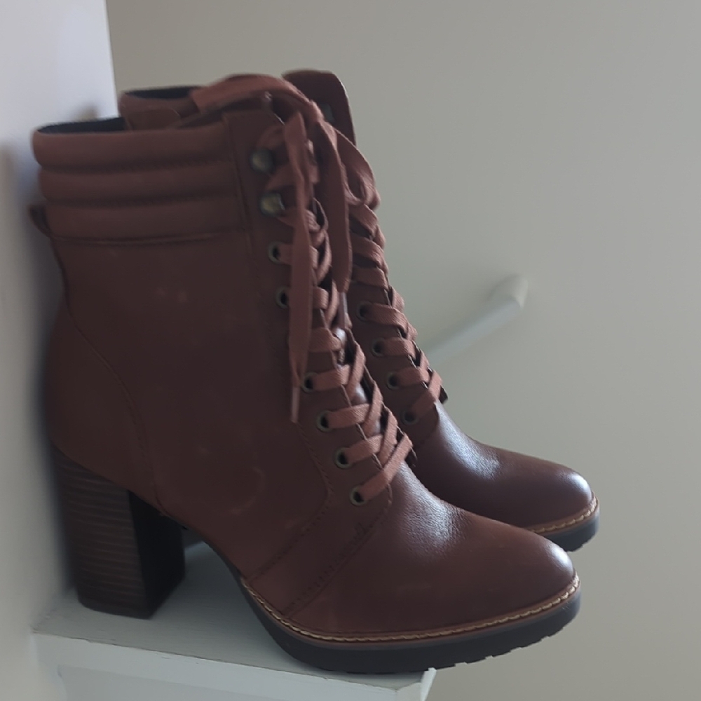 Naturalizer Chestnut Lace-Up Boots NWOT - Picture 6 of 9